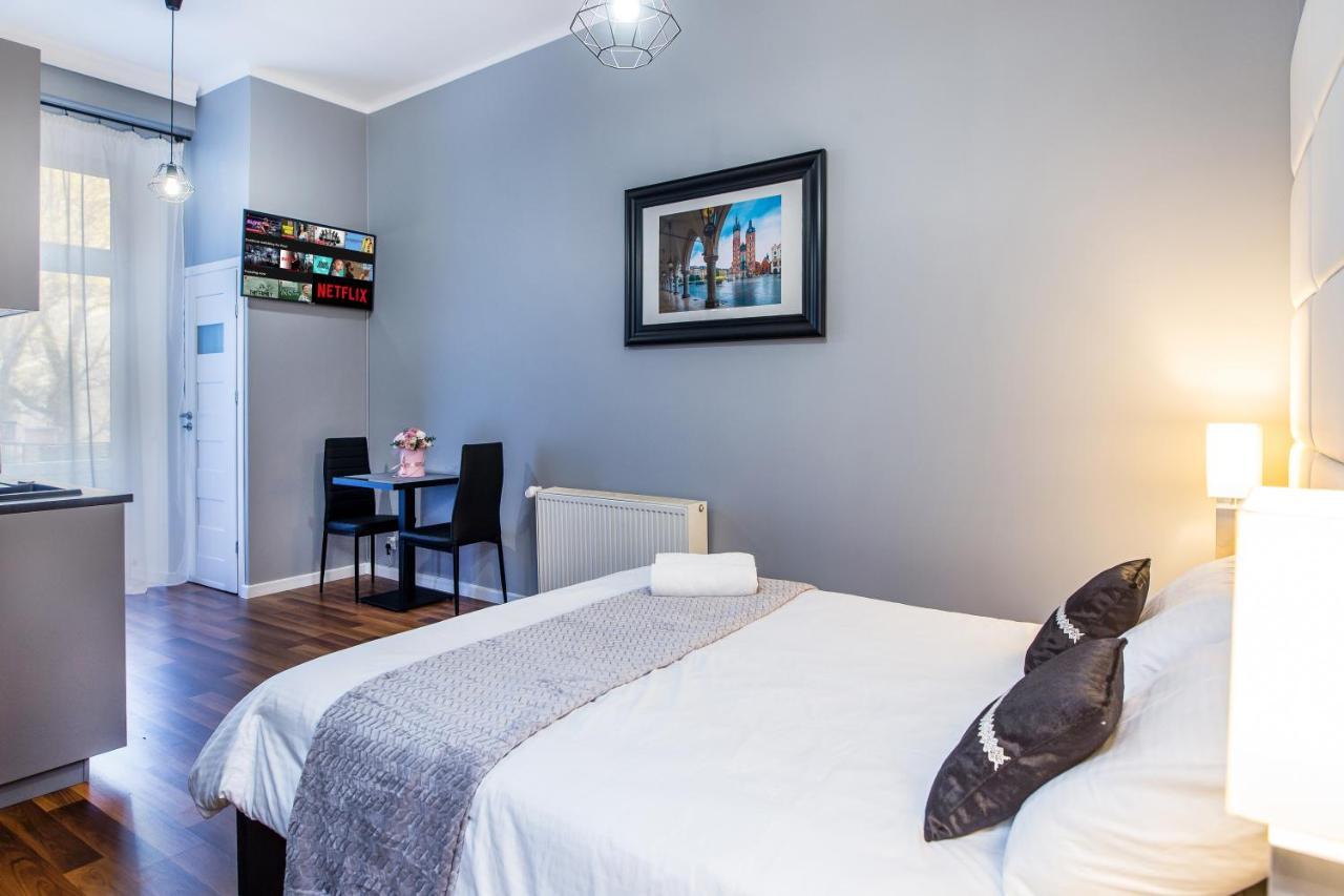 Tribeca City Center Apartments Краков Экстерьер фото