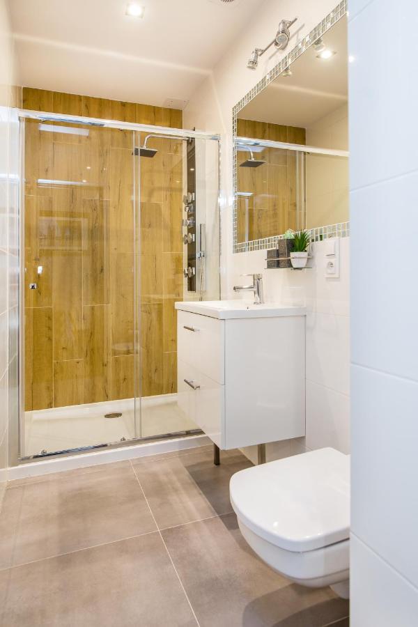 Tribeca City Center Apartments Краков Экстерьер фото